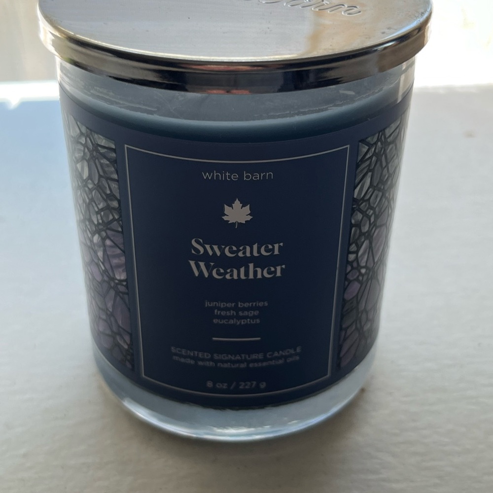 New! White barn Sweater Weather Single wick